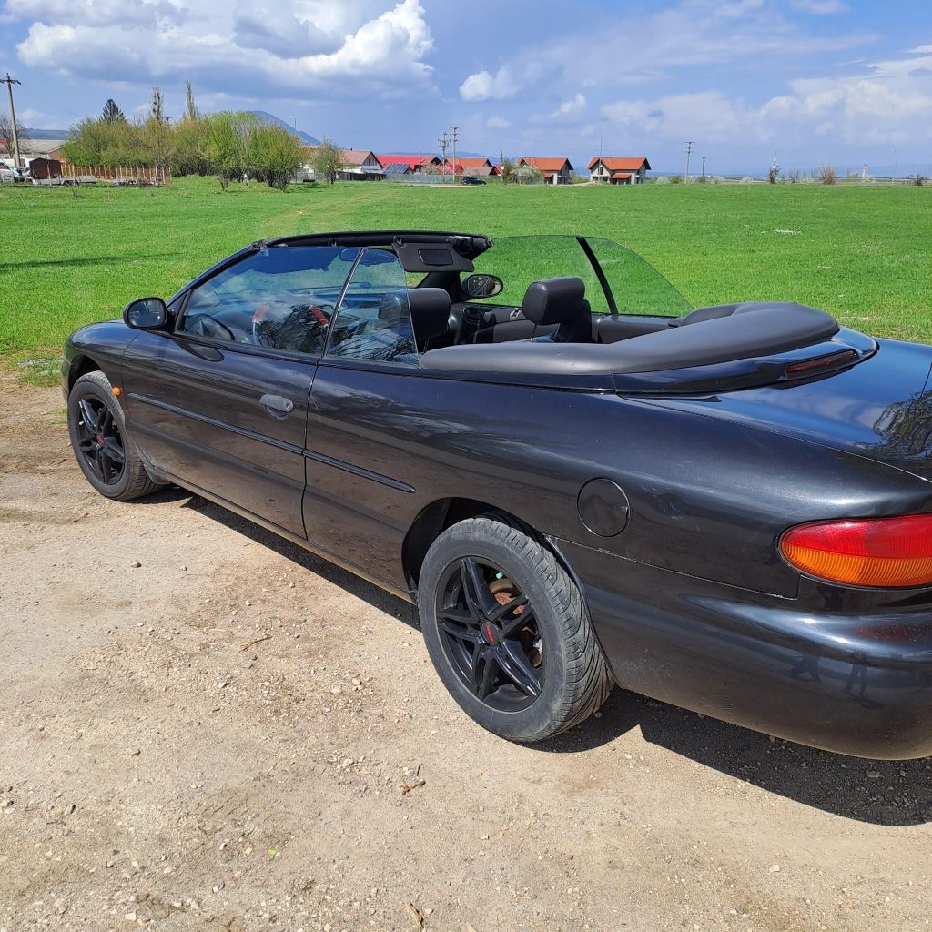 Vând Chrysler Stratus