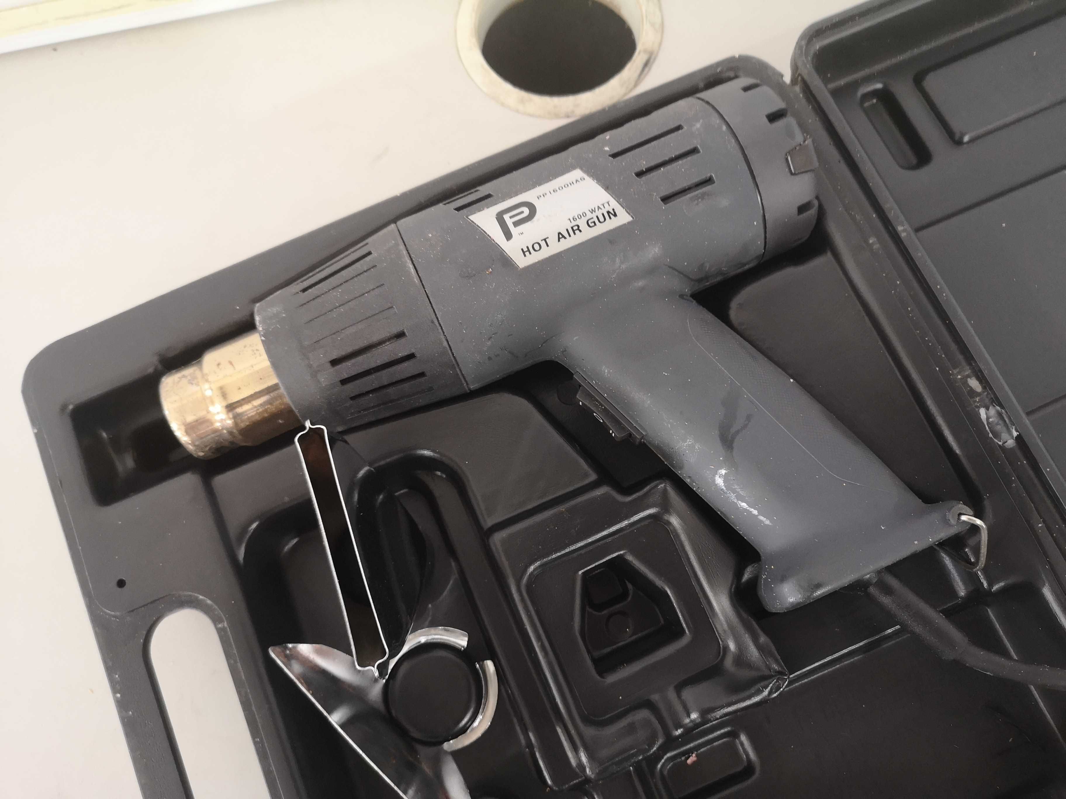 Пистолет за топъл въздух - PRO 1600W