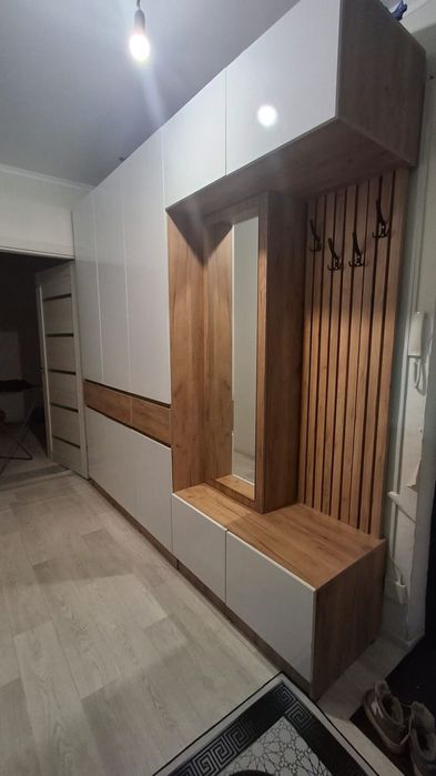 Продам шкаф и прихожку
