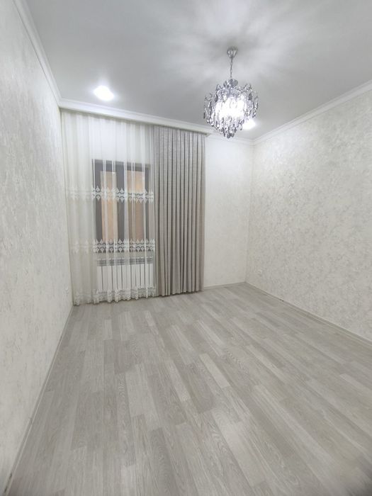 Лимонаий  Продается дом с участком. 2,5 соток. 2-уровня дом.