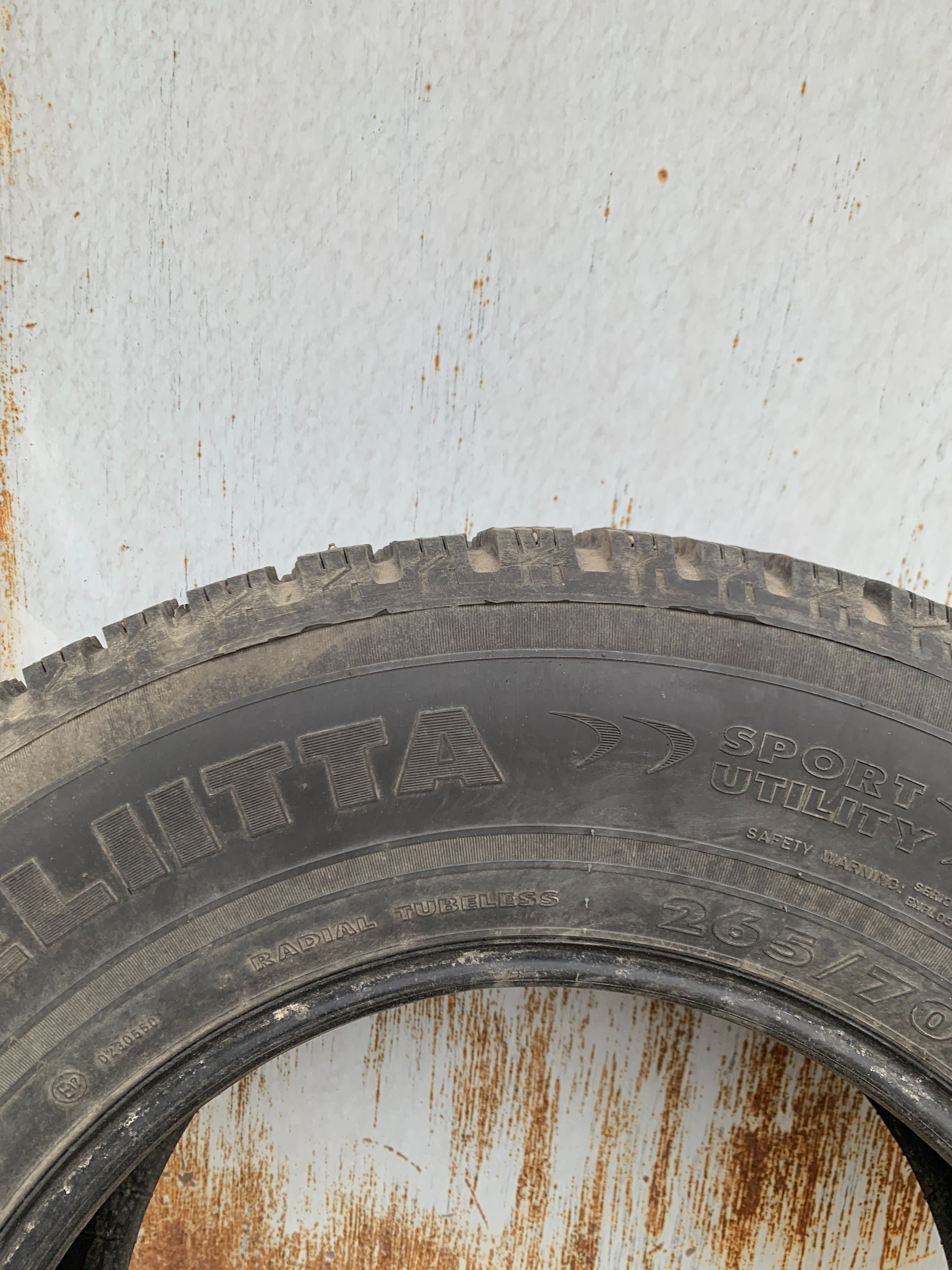 Шины зимние 265/70R17