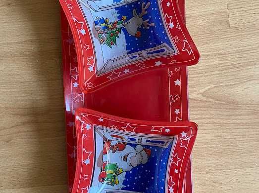 Празничен коледен комплект плато и две чинии