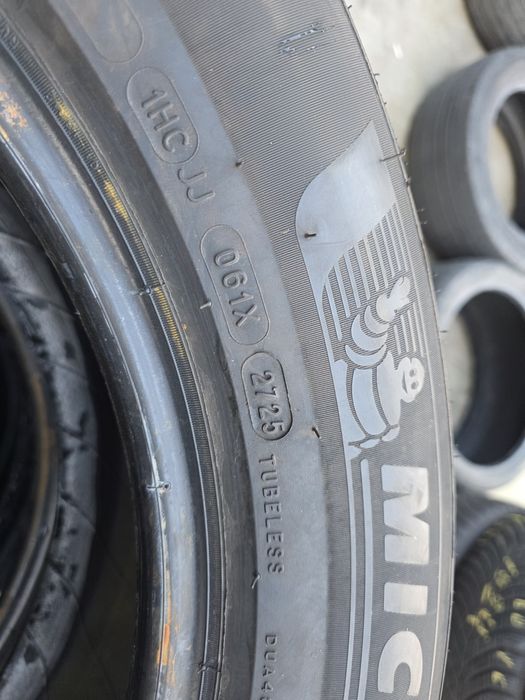 2бр Като нови зимни гуми 235 55 17 - Michelin - DOT 2025