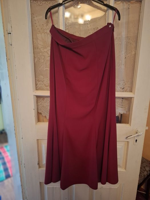 Compleu: fusta si bluza