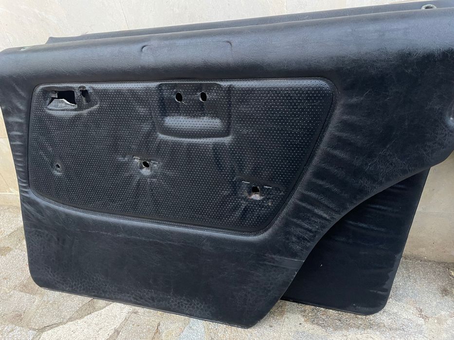 Кори за врати тапети Mercedes 123