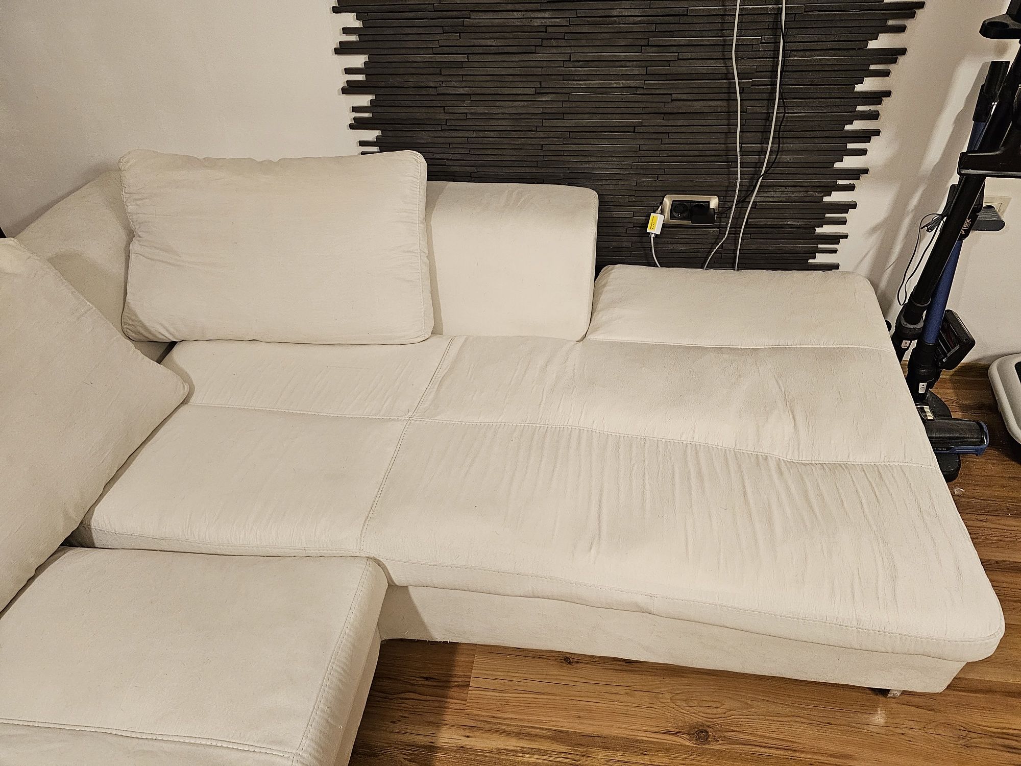 Висок клас Ъглов диван - много запазен - купен за 2800 лева - 3м на 2м