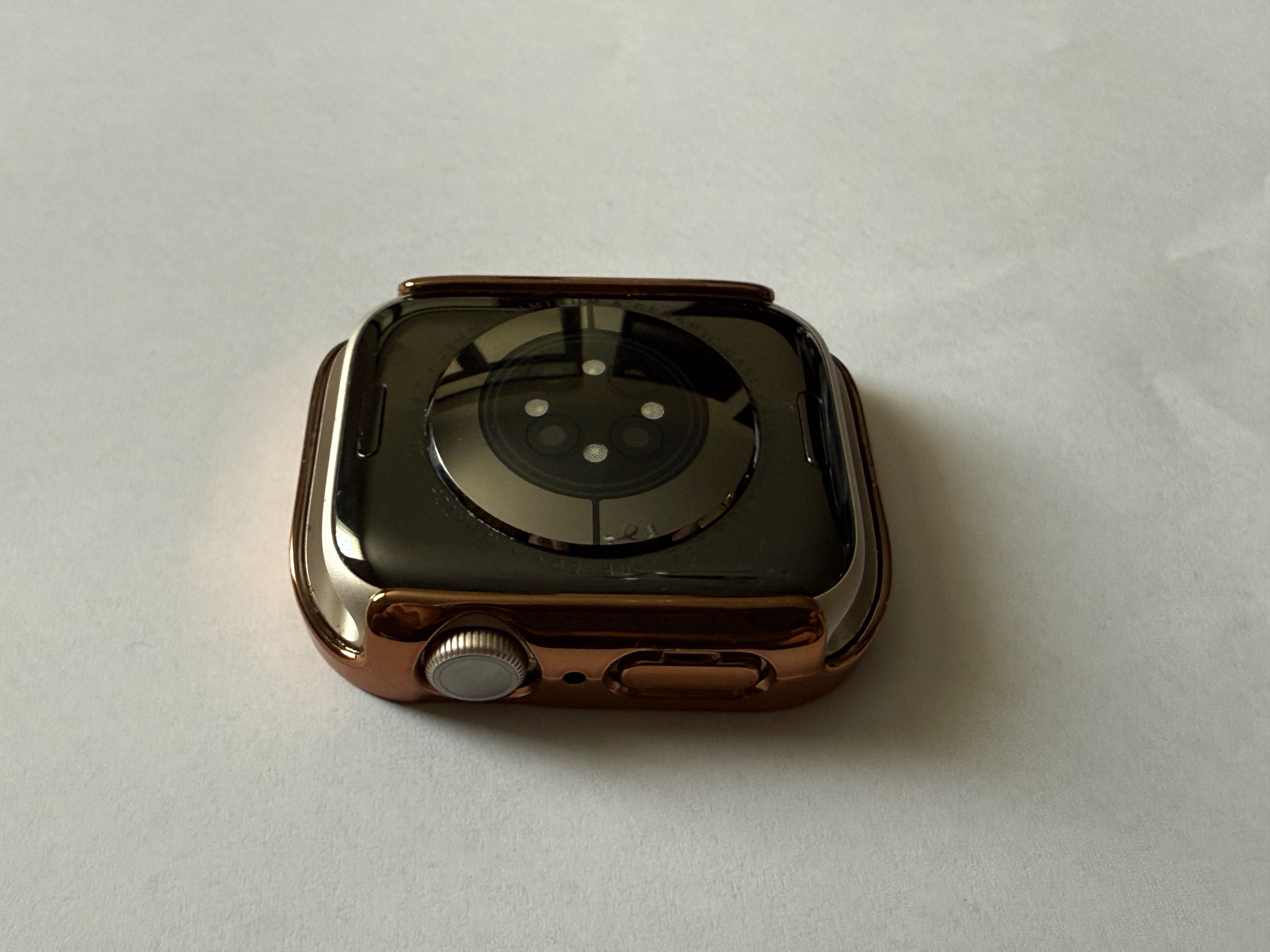 Apple Watch Series 7 GPS, 45mm Starlight, MKN63BS/A+аксесоари