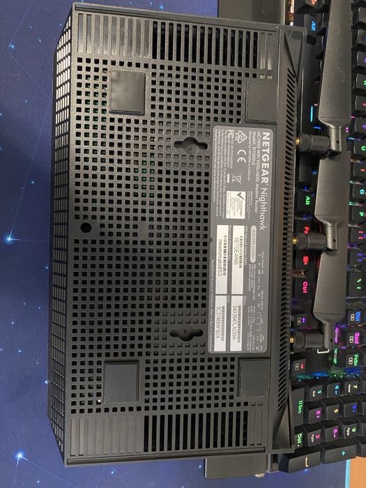 Vând router NETGEAR Nighthawk AC1900