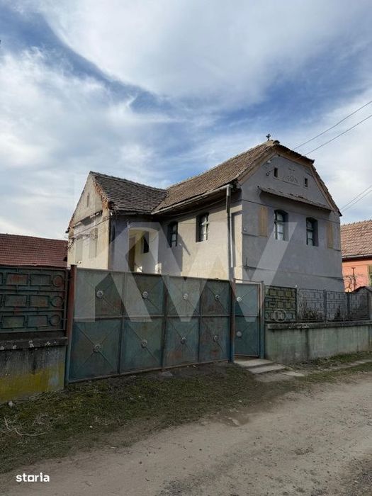 Casa cu potential deosebit in Vesud – ideala pentru un nou inceput l