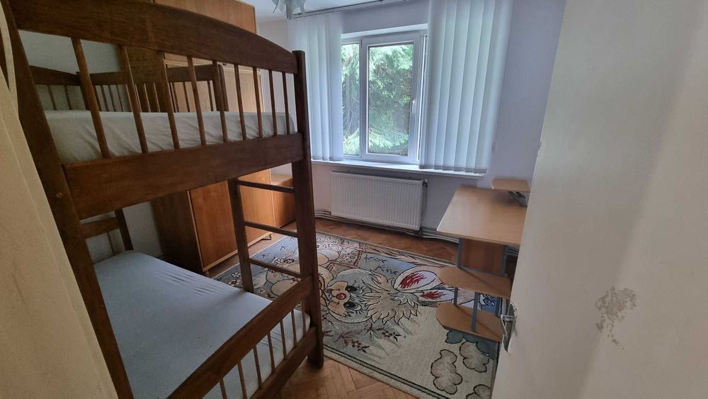 Inchiriez apartament zona str Petre Dulfu, 3 camere decomandat