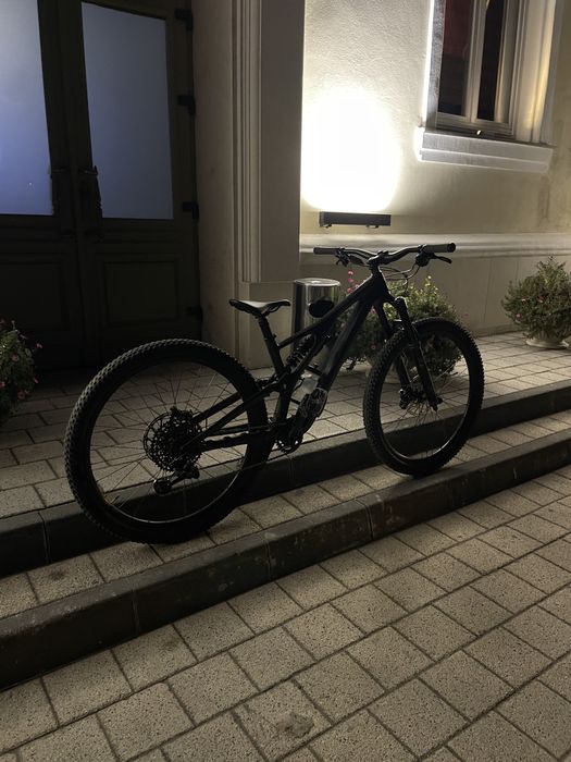 De vanzare speciealized stumpjumper carbon pret fix