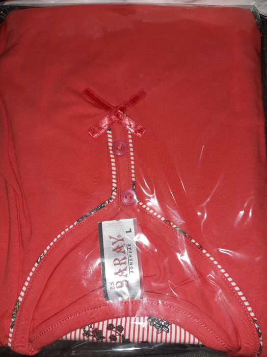 Pijama noua rosie sigilată superbă marima L