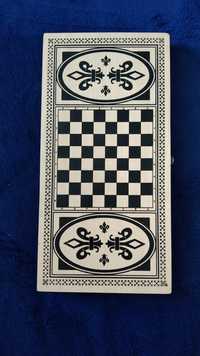 Дорожные нардв деревянные (шашки, шахматы)