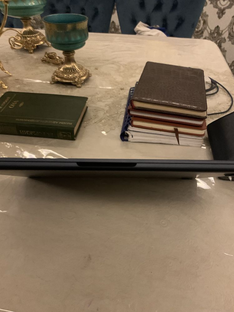 Macbook Air M2 16/256 deyarli yangi