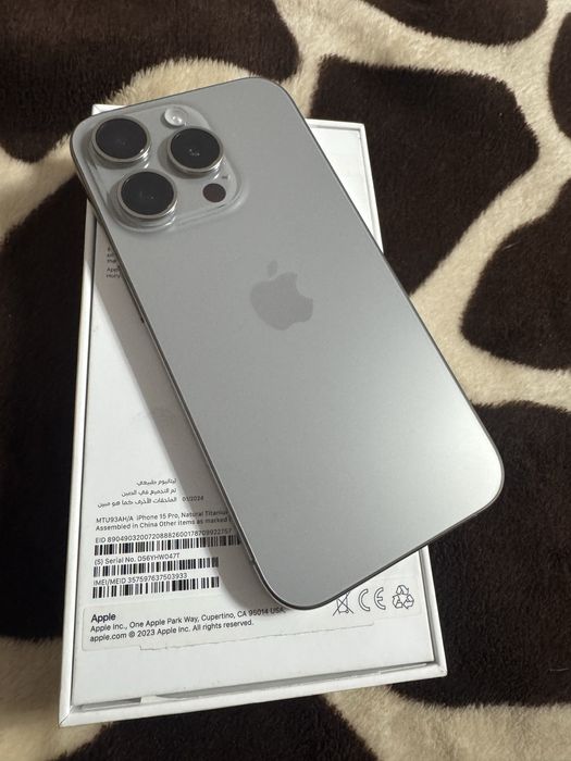 Продам Айфон 15 про 128 г