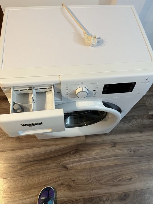 Masina de spalat rufe Whirlpool 6kg Slim