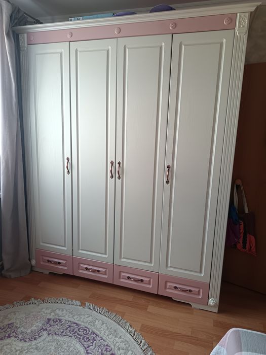 Детский шкаф, стол с полкой