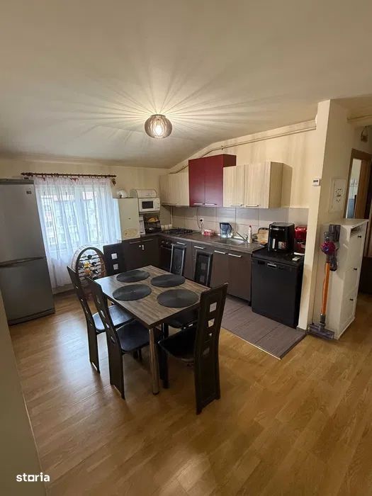 Apartament 3 Camere, Decomandat, Mobilat, Utilat, Dambovita, Comision