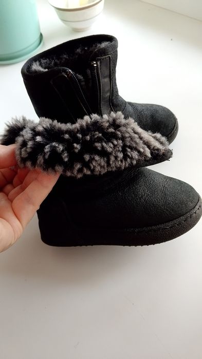 Продам детские угги размер 21, фирма Тифлэни