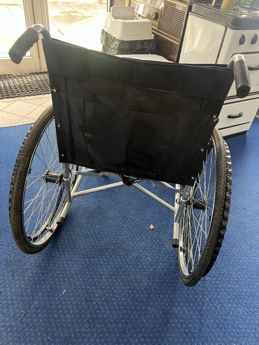 Инвалидна количка – сгъваема, лека и удобна