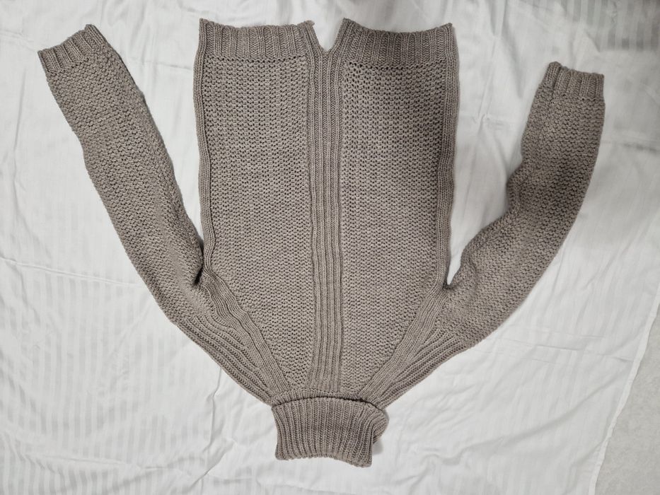 Lot 2 pulovere  Pull&bear S