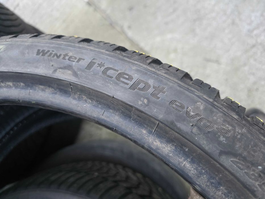 2бр Зимни гуми 235 35 20 - Hankook