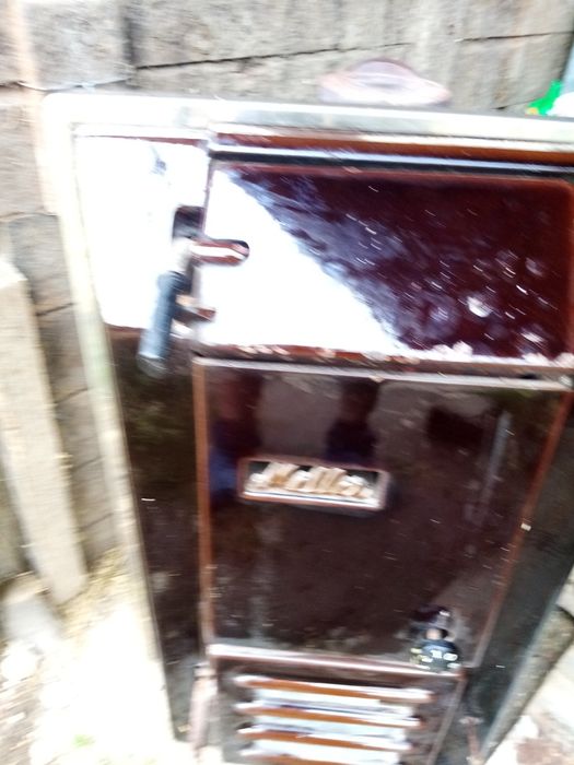 Vind soba din fonta de încălzit pe lemne