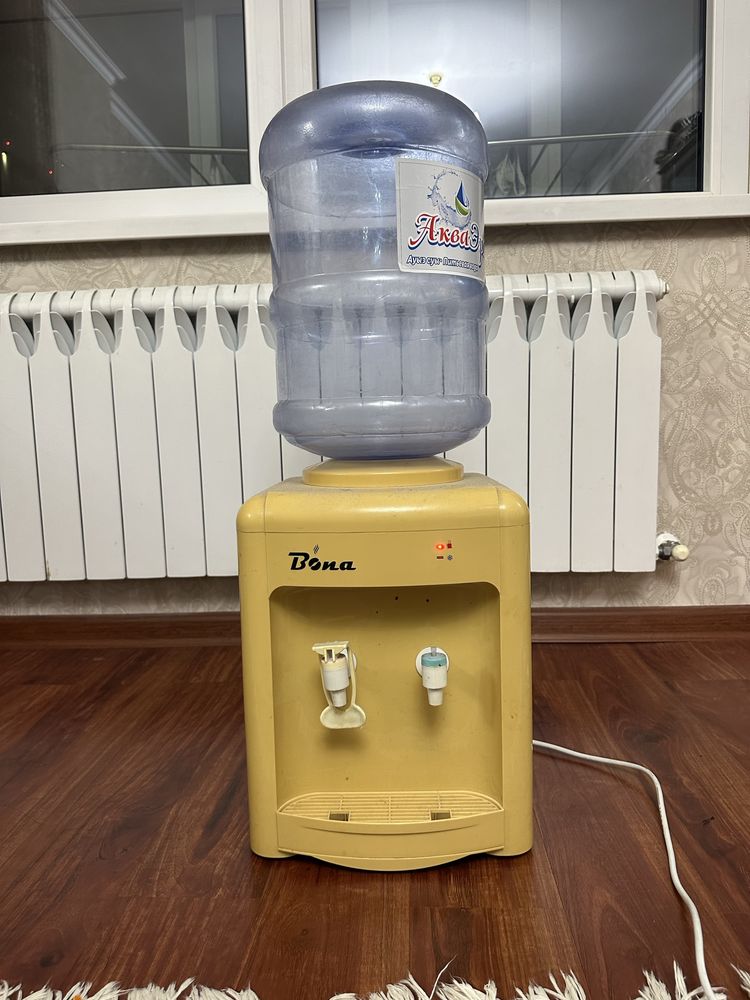 Продаю диспенсер