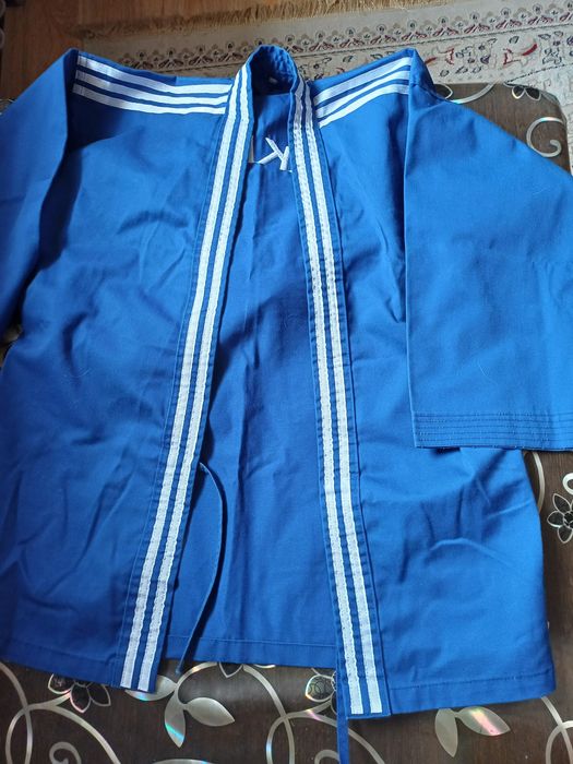 Продам кимоно на подростка