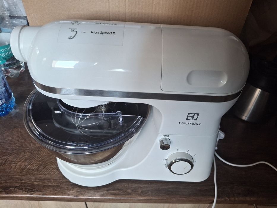 Robot de bucătărie Electrolux 800 w