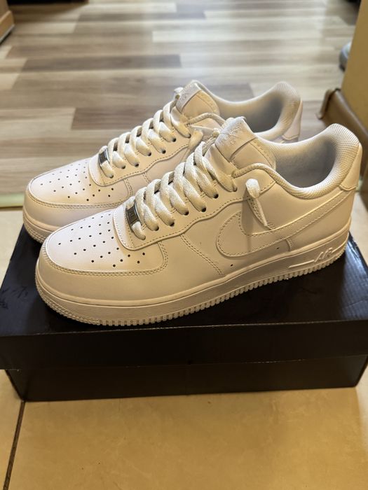 Vand Air Force 1 albi