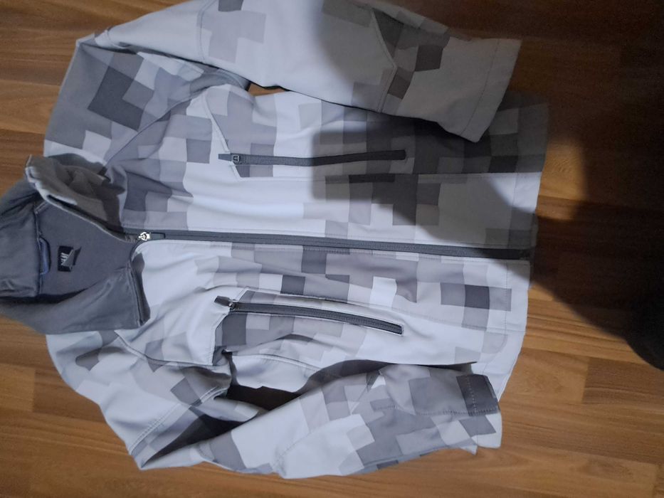 Яке на  НМ 12,13г