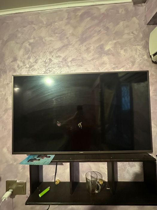 Продаю телевизор в хорошем состоянии работает