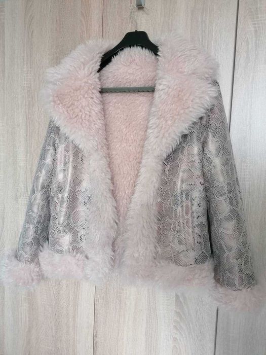 Зимно късо палто Guess