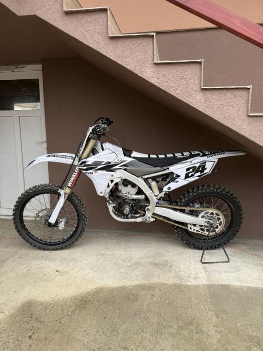 De vanzare yamaha yz250f cu piese GYTR in stare perfecta