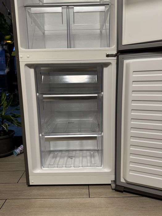 Frigider / Combina frigorifica Electrolux A++ 349 l, stare impecabila