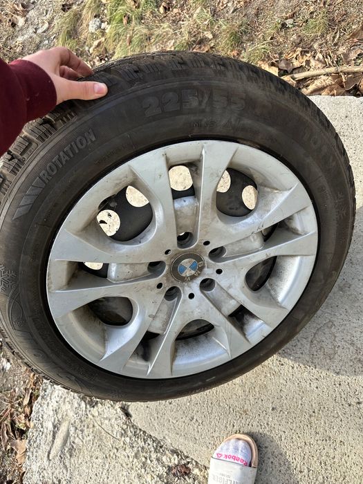 4 roti pe 17" 225/55 cu jante originale BMW
