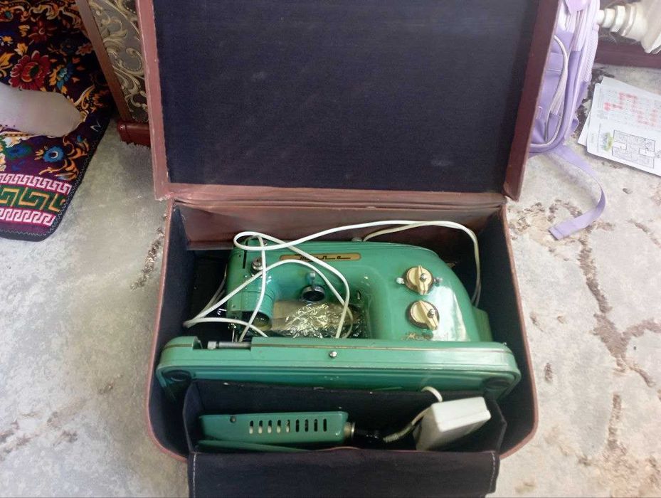 тикув машинаси (tikuv mashinasi)