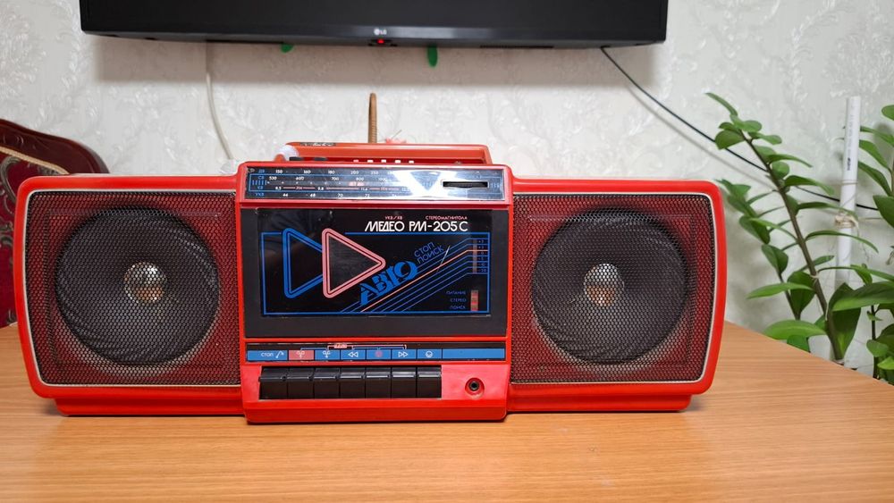 Магнитофон касетный Медео РМ 205 С