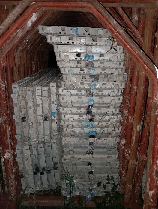 Închiriez schelă metalică (16H,55MP)