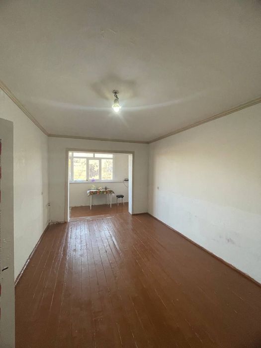 Продаётся Квартира 3х ком 4 этаж в Янгиюле на Персидской