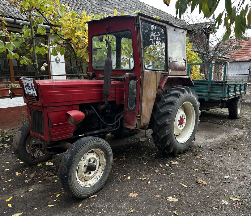 Vând Tractor U445+ Remorcă+ Freză+ Plug