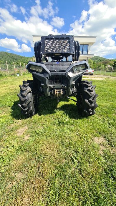 Vând sau schimb Polaris xp1000 2021