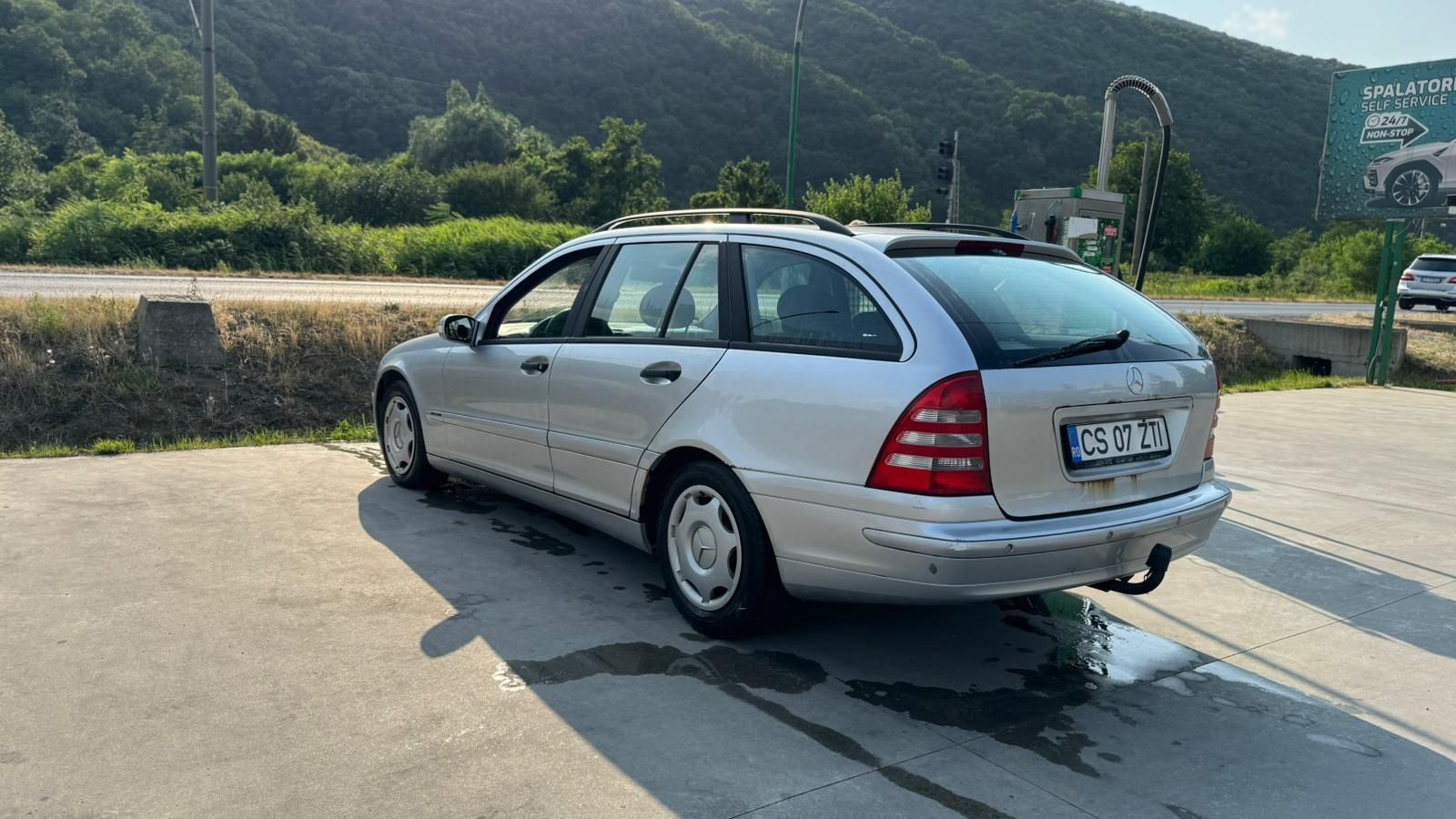 Vand Mercedes -Benz