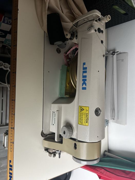 Masina  de cusut  de vanzare urgent