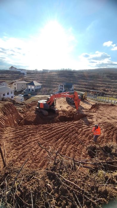 Inchiriez prestez servicii