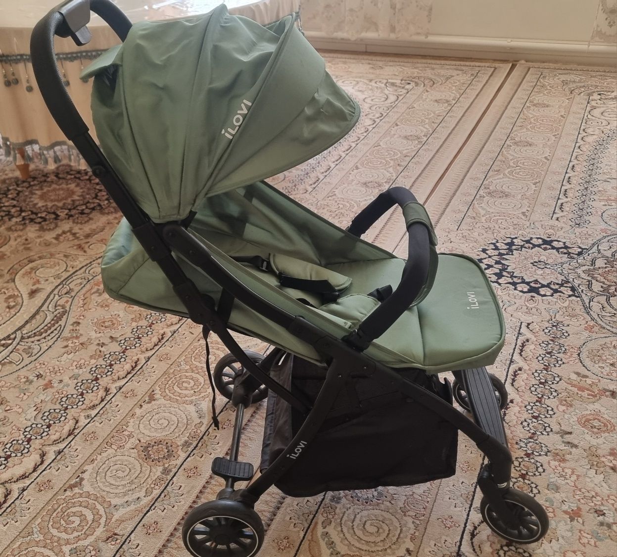 Продам детскую коляску
