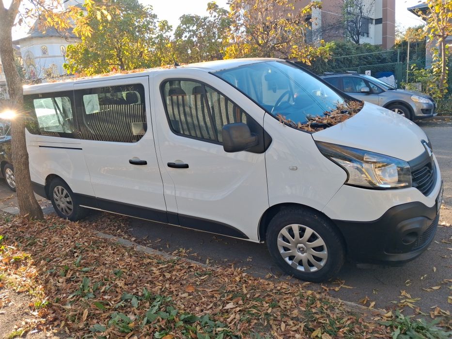 Renault Trafic 8+1 Lung