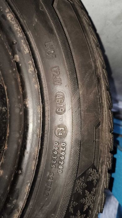 Vand 4 jante cu anvelope de iarna