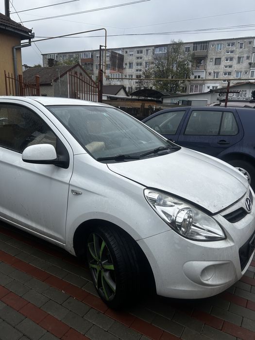 Hyundai i20 benzina